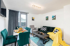 2BR 2BA Apartment Sleeps up to 5 With a Parking Bay